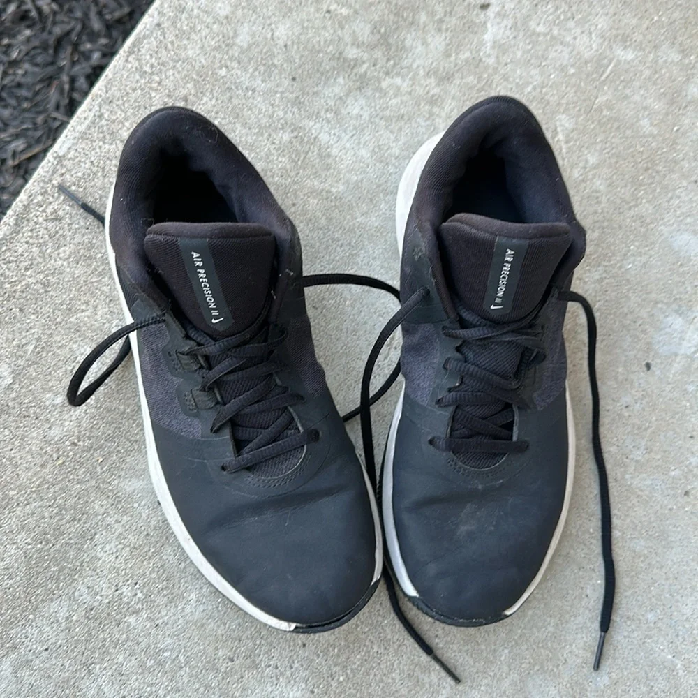 Nike air precision II size 7